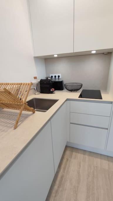 Renove, Vue Degagee Et Arboree, 700m Appartement