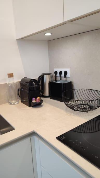 Renove, Vue Degagee Et Arboree, 700m * Cannes